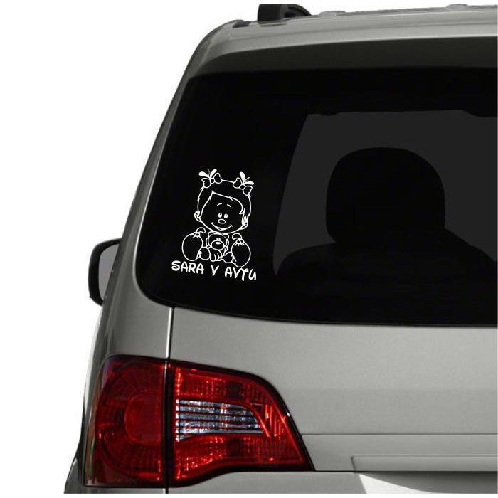 Nalepka Sara v avtu